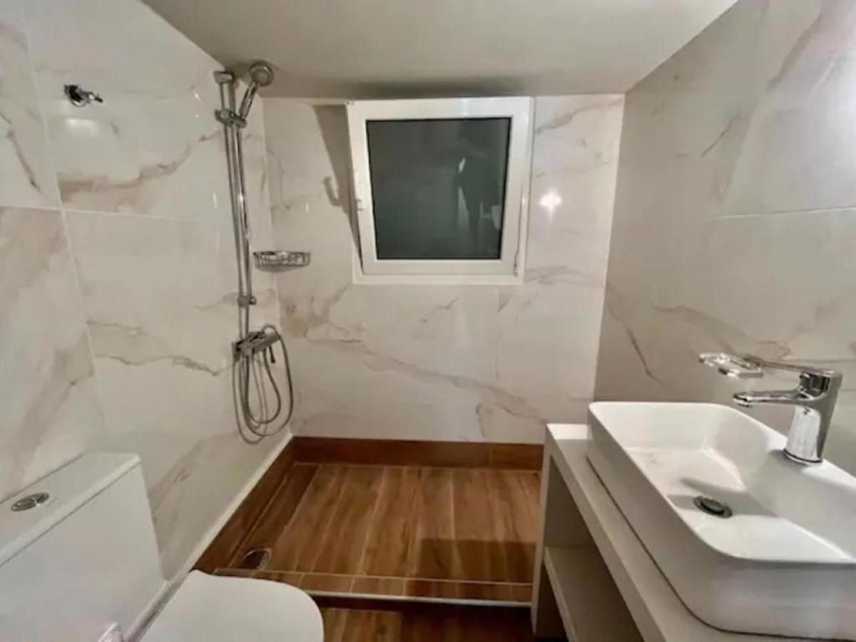 אתונה Flisvos Marina Refurbished Apartment מראה חיצוני תמונה