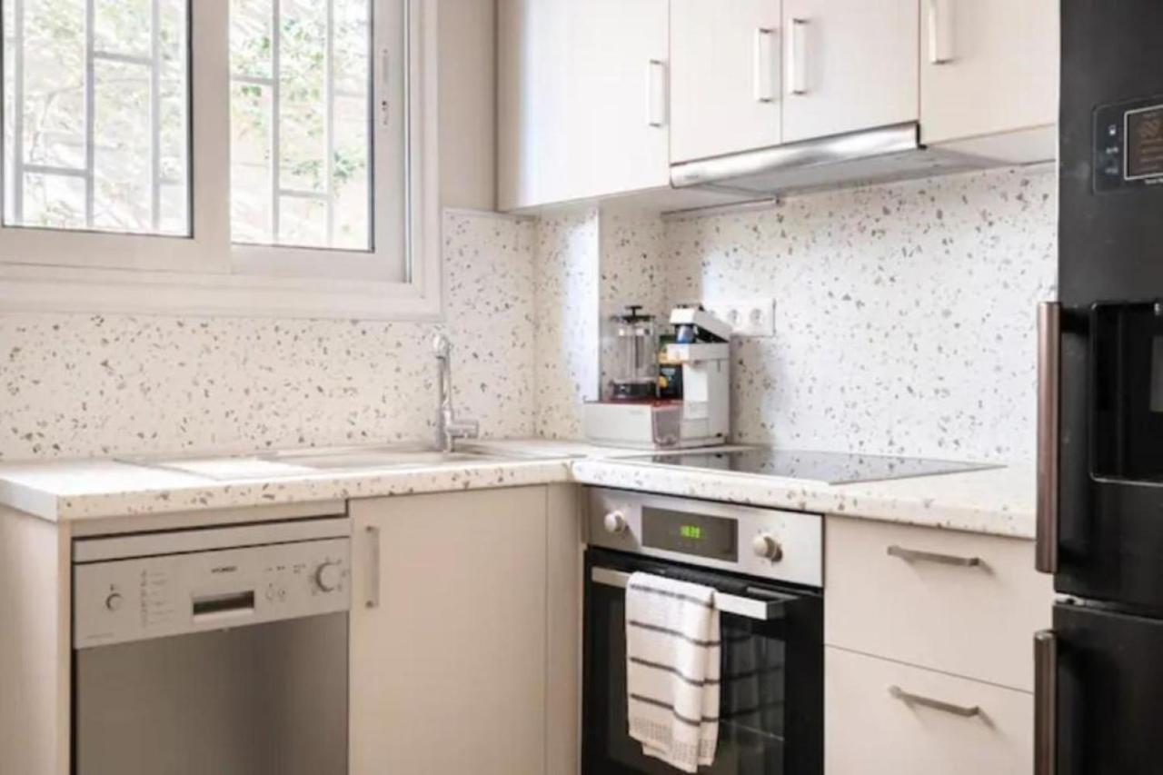 אתונה Flisvos Marina Refurbished Apartment מראה חיצוני תמונה